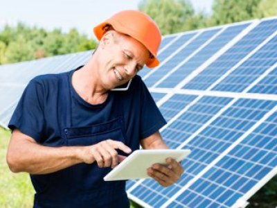 United Warehouse Limited and Starwarehouse Engineering Limited Signed a service agreement for solar PV systems