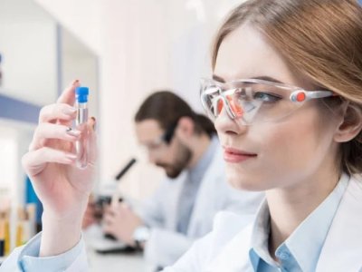 What are the main functions of transformer oil?