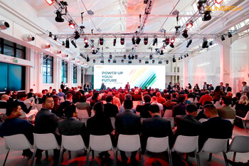 未来をパワーアップ: Sungrow はイタリアのエネルギー貯蔵の将来のビジョンを設定します 未来をパワーアップ: Sungrow はイタリアのエネルギー貯蔵の将来のビジョンを設定します